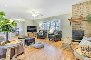 Image of Modern Home in Napa Area with Hot Tub and Game Room!