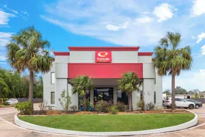 Image of Econo Lodge Inn & Suites