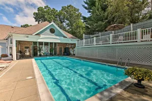 Image of Lovely Norwich Villa, On Golf Course with Amenities!