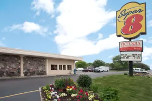 Image of Super 8 by Wyndham Chicago Northlake O'Hare South