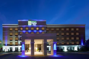 Image of Holiday Inn Express & Suites Laurel Lakes by IHG