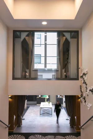 Image of Niepce Paris, Curio Collection By Hilton