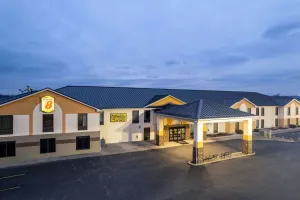 Image of Super 8 by Wyndham Shepherdsville - Louisville South I65