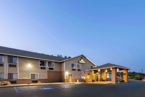 Image of Days Inn by Wyndham Iron Mountain