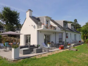 Image of Comfortable Holiday Home With Partial sea Views, Douarnenez-treboul