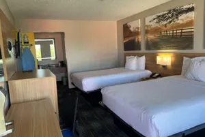 Image of Days Inn & Suites Mobile