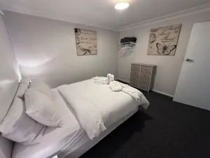 Image of Apartments on Turf Unit 2