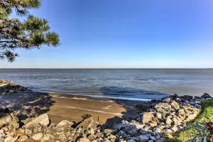 Image of Waterfront Port Clinton Condo with Pool Access!