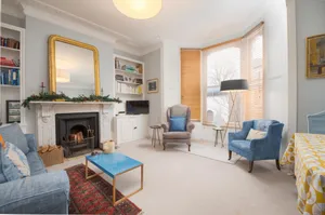 Image of Charming Flat in Leafy West London by Underthedoormat