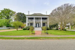 Image of Historic Manor w/ Screened Porch in Elizabeth City