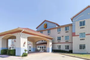 Image of Super 8 by Wyndham Alvarado