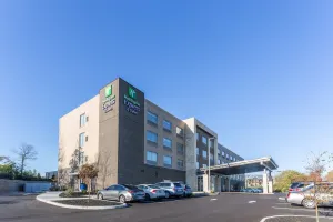 Image of Holiday Inn Express & Suites - Florence - Cincinnati Airport by IHG