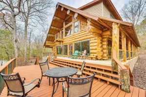 Image of Fish, Boat & Hike: Pet-friendly Cabin in Arkansas
