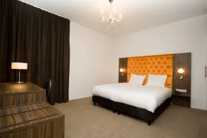 Image of Hotel La Reine