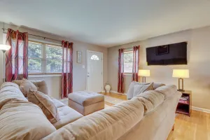 Image of 4 Mi to Dtwn: Home w/ Fenced Yard in Portsmouth!