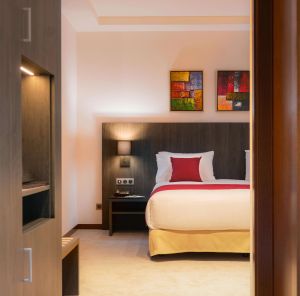 Image of Golden Tulip Royaume
