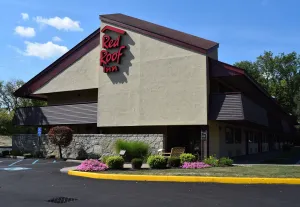 Image of Red Roof Inn Utica
