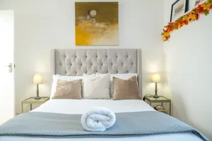 Image of Madika Homes Stylish 2-Bed Apartment with Free Parking 10 Mins to Brent Cross & Edgware Tube