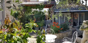 Image of Maison d'Hôtes et Roulotte" Le 6 Bis"