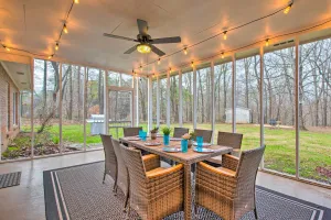 Image of Ranch Home with Front Porch on Etowah River!