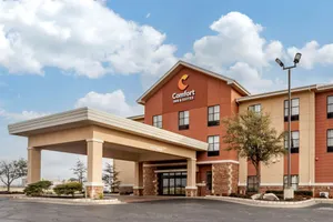 Image of Comfort Inn & Suites Shawnee North near I-40