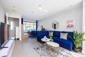 Image of 4 Bed Townhouse in Uxbridge Ideal For Families or Contractors By AV Stays Short Lets