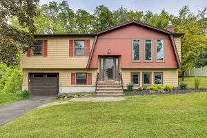 Image of Family Home Close to Warwick, 5 Mi to Lake!