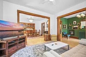 Image of Uptown Minneapolis Home: Walk to Lakes!