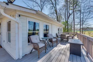 Image of 11 Mi to Dtwn Atlanta: Conley Home w/ Yard
