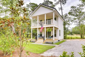 Image of Cozy Cottage Minutes to Downtown Southport!