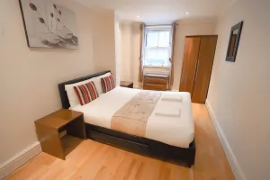 Image of Cosy 2-bed 2 Bathroom Apartment in London