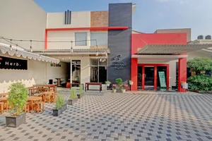 Image of OYO Capital O 90410 Griya Amanah Jajar Syariah