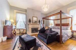 Image of Bourbon Manor Bed & Breakfast Inn