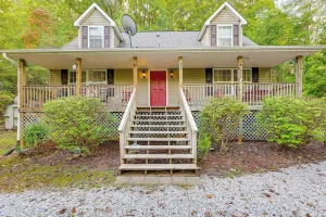 Image of 7 Mi to Franklin: Peaceful Home w/ Deck & Yard!