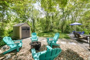 Image of Steps to Lake Michigan Beach Gary Vacation Rental