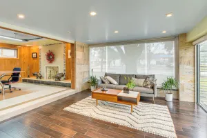 Image of 12 Mi to Dtwn Houston: Peaceful Home w/ Yard!
