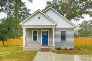 Image of 3 Mi to Dtwn: Home w/ Patio & Grill in New Bern