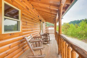 Image of Chillicothe Cabin Near Hocking Hills State Park!