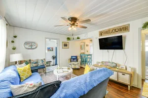 Image of Cozy Cottage with Patio Less Than 2 Mi to Rockport Beach!