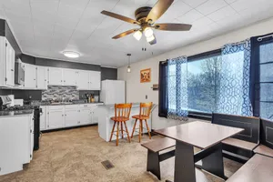 Image of Spacious 5-bedroom House in Peaceful Area with Free WiFi