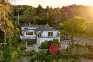 Image of Modern Sonoma Stay w/ Spacious Deck, Views & Prime Location Bennett