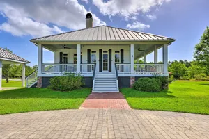 Image of Bright Waveland Home - Walk to Beach Access!