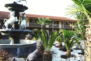 Image of Savannah Inn and Suites Savannah Port Area