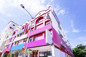Image of OYO 90486 New Station Hotel