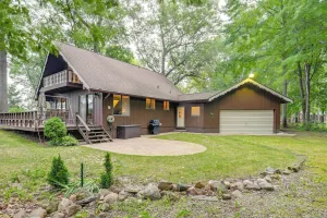 Image of Walk to Beach: Pet-friendly Caseville Cabin