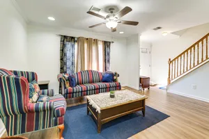 Image of 3 Mi to Dulles Airport: D.c. Area Townhome
