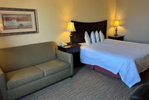 Image of Days Inn by Wyndham Pittsburg KS