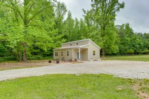 Image of Cozy Mount Vernon Cabin Rental Near Fishing Lakes!