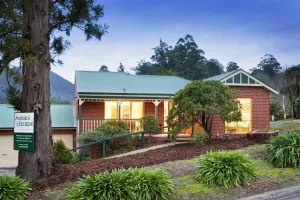 Image of Annie's Escape in Warburton