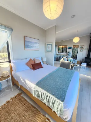 Image of Flotsam Seaside Studio Dunalley